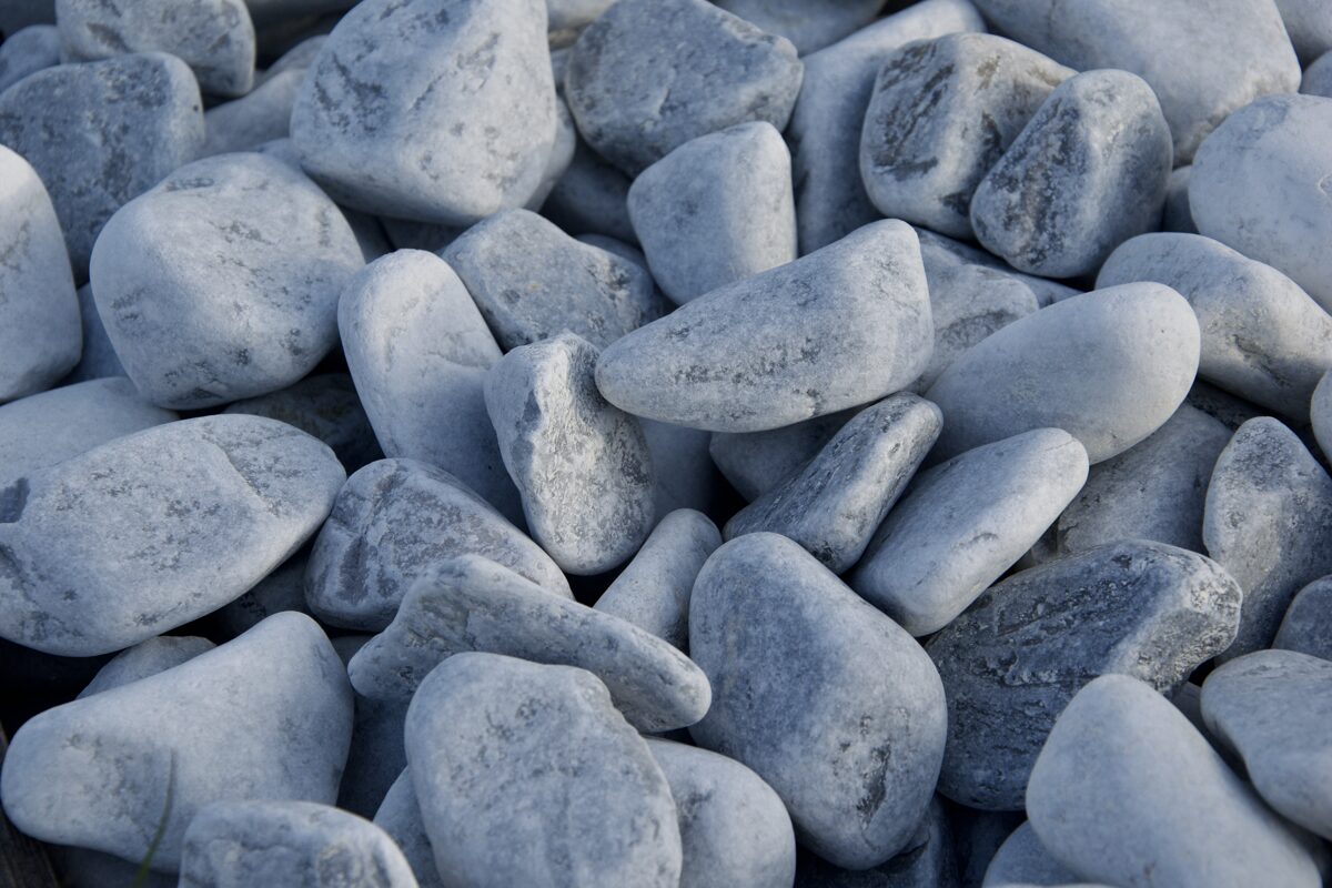 Dekoratīvie akmeņi Ice Blue 40-60mm, 20kg