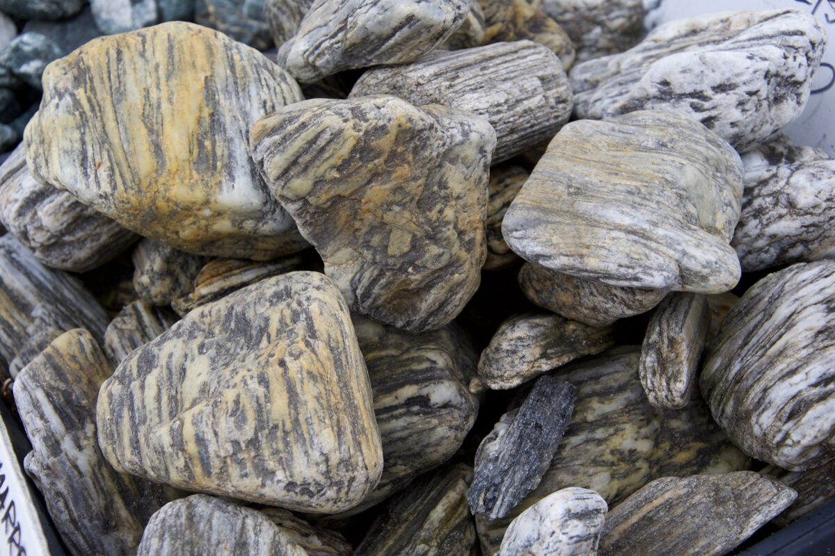 Dekoratīvie akmeņi Gneis 60-100mm, 20kg