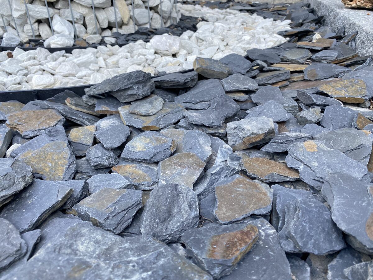 Dekoratīvie akmeņi - šķembas Kora Antracytowa, 25kg