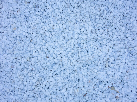 Dekoratīvie akmeņi - šķembas Bianco Carrara, 3-5 mm , 20 kg