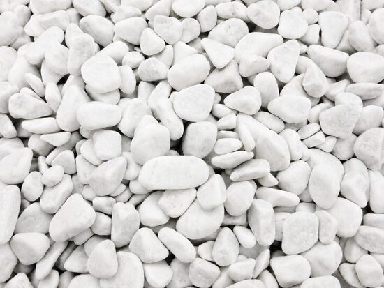 Dekoratīvie akmeņi Bianco Puro 15-25 mm, 20 kg