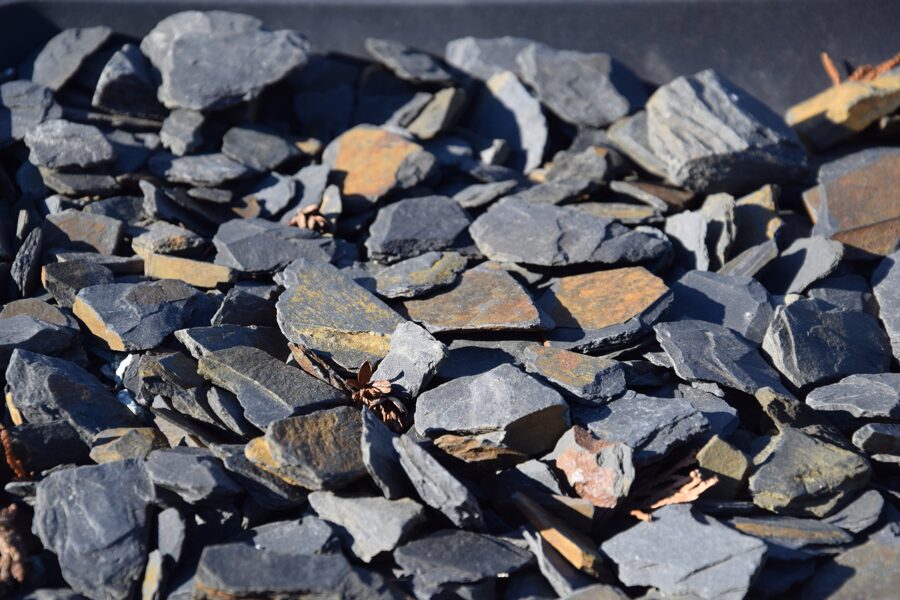 Dekoratīvie akmeņi - šķembas Kora Antracytowa, 25kg